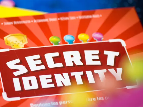 Test du jeu SECRET IDENTITY 1